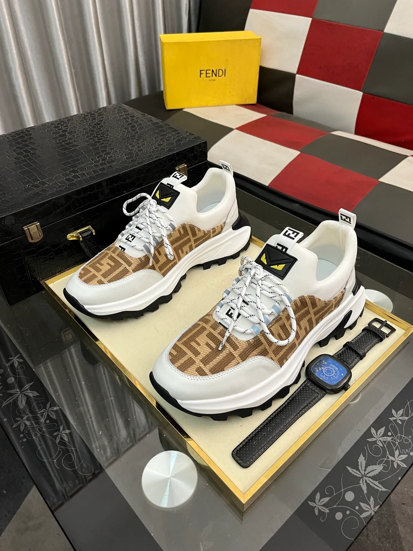 Men's Men's Shoes💰458⌚️⌚️[FENDI] Fendi's classic and comfortable men's, this complex sneaker is made of soft calfskin➕genuine leather lining➕original ultra-light rubber material with rough outsole. This unique light style is suitable for the casual and refined sensibility of this season. It is comfortable and natural on the feet. It is an everyday style for casual travel in autumn and winter! 38−443️⃣colors available